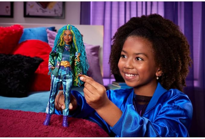 Mattel Disney Descendants: The Rise of Red Fashion Doll & Accessory Uliana, Younger Sister of Ursula with Movie-Inspired Clothes & Necklace