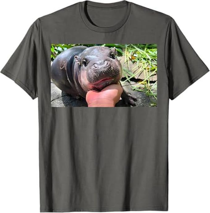 YOUNG GREEN Moo Deng Cute Sweatshirt Moo Deng Bouncy Pig T-Shirt The Cute Baby Hippo Sweatshirt Gift For Womens