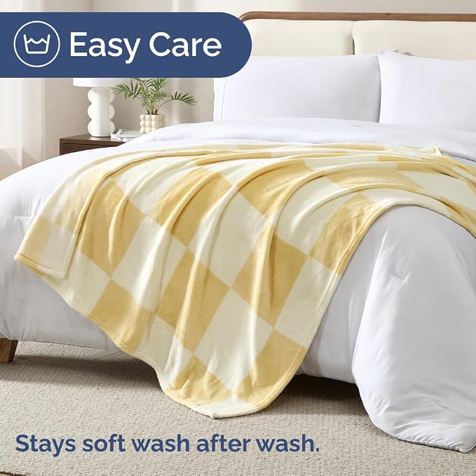 Ultra Soft Fleece Blanket - Flannel Fleece Luxury Blanket - Lightweight for Couch Bed Chair - Thick, Warm and Breathable - All Season Cozy Fuzzy, Anti-Static Microplush Bedding, Queen, Design 323