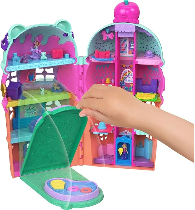 Polly Pocket Micro Dolls & Large Gelato House Playset, Ice Cream Bear Theme with 25+ Accessories Including Furniture, Food, and Pets