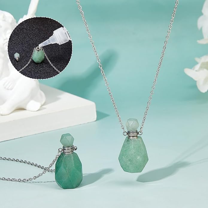 SUPERFINDINGS 2Pcs Perfume Bottle Necklace Essential Oil Diffuser Necklace Natural Crystal Perfume Bottle Pendant with 304 Stainless Steel Chain Gemstone Vial Pendant for Woman Men