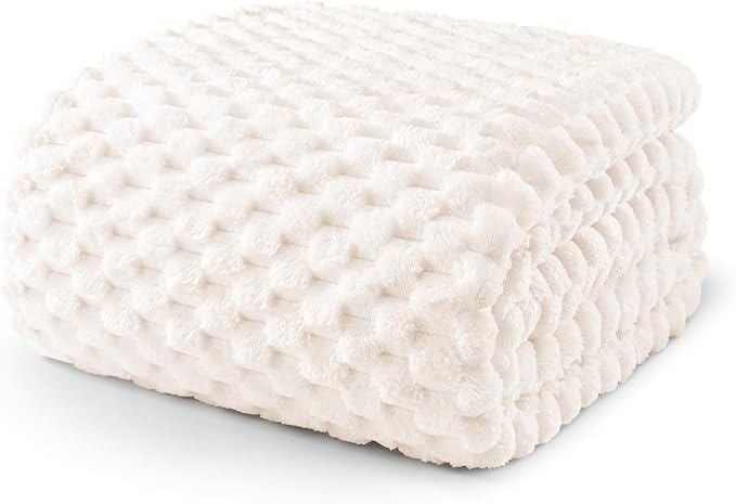 Exclusivo Mezcla 3D Fleece Queen Size Blanket for Bed, Ivory | Extra Soft Fuzzy Plush Lightweight Bed Blankets, Cozy Fluffy Decorative Blankets for All Seasons, 90x90 Inches