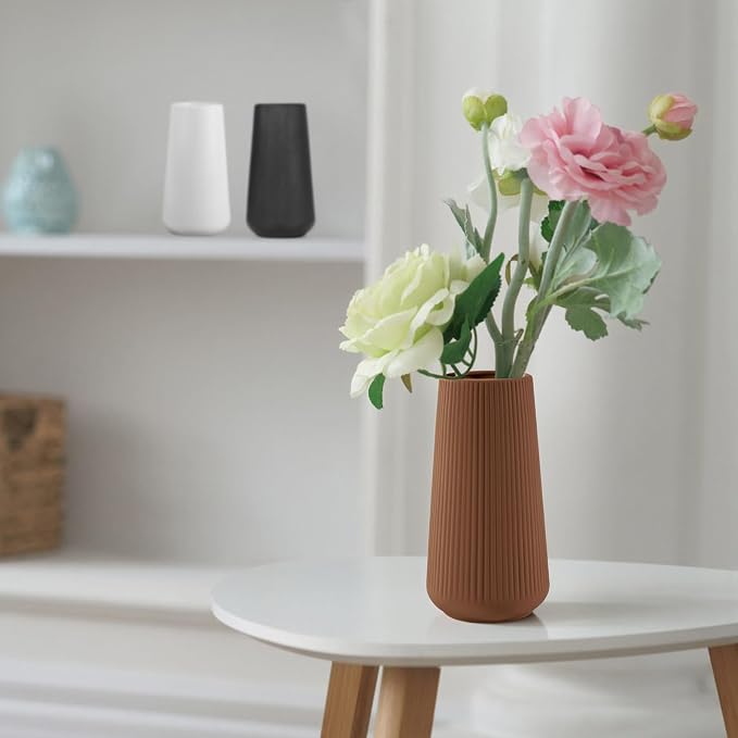 Caramel Ceramic Vase, GUKJOB Small Cute Flower Vase for Pampas Grass, Home, Living Room, Dining Table, Farmhouse, Office Decor, Bedroom, Table, and Kitchen Shelf (Caramel)