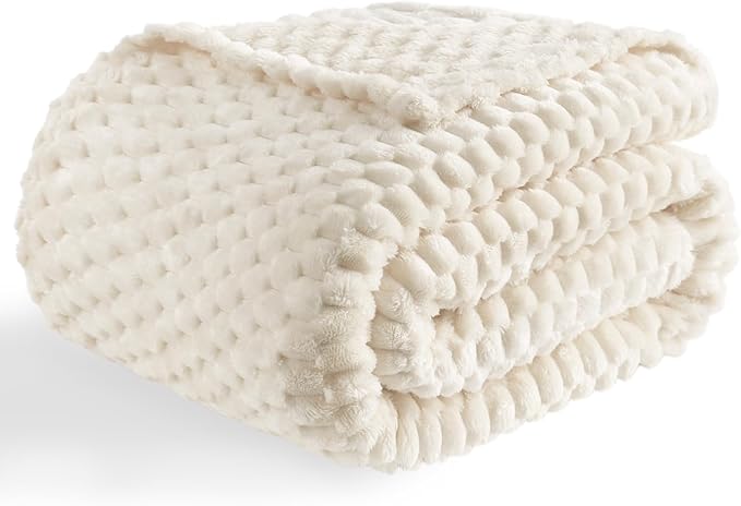 Bnuitland Ivory Flannel Throw Blanket (50X70 inches), 300 GSM Fleece Cozy Warm Soft Home Decor Lightweight Bed Sofa Blanket for Adults, Suitable for All Seasons.