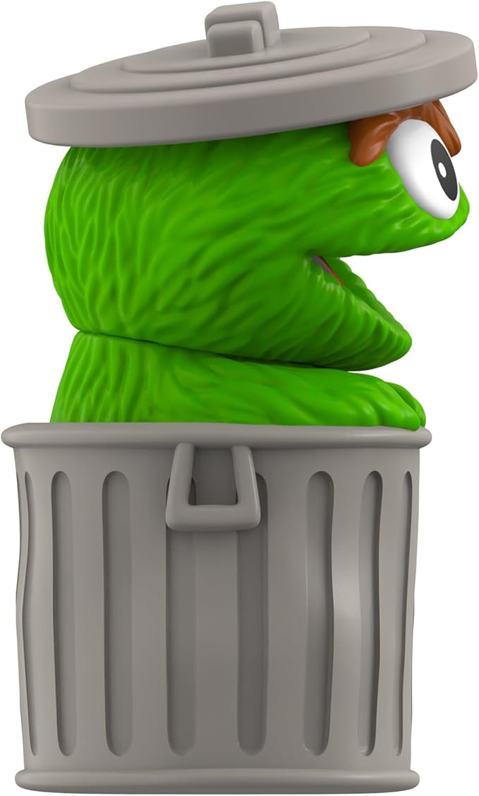 Super7 Sesame Street Fun! Fun! Wave 01 - Oscar The Grouch Action Figure