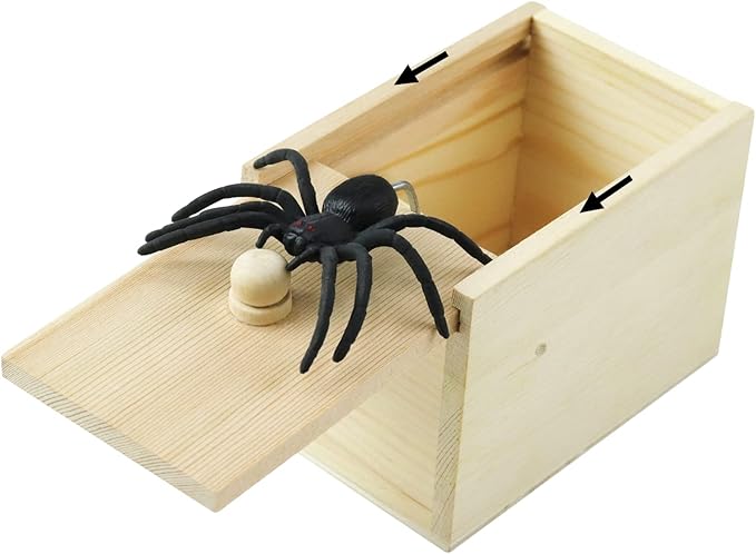 Gooswexmzl Spider Scare Prank Box, Pop Out Rubber Spider Handmade Wooden Scare Box, Fun Surprise Joke Toy, Practical Toy for Kids Adults