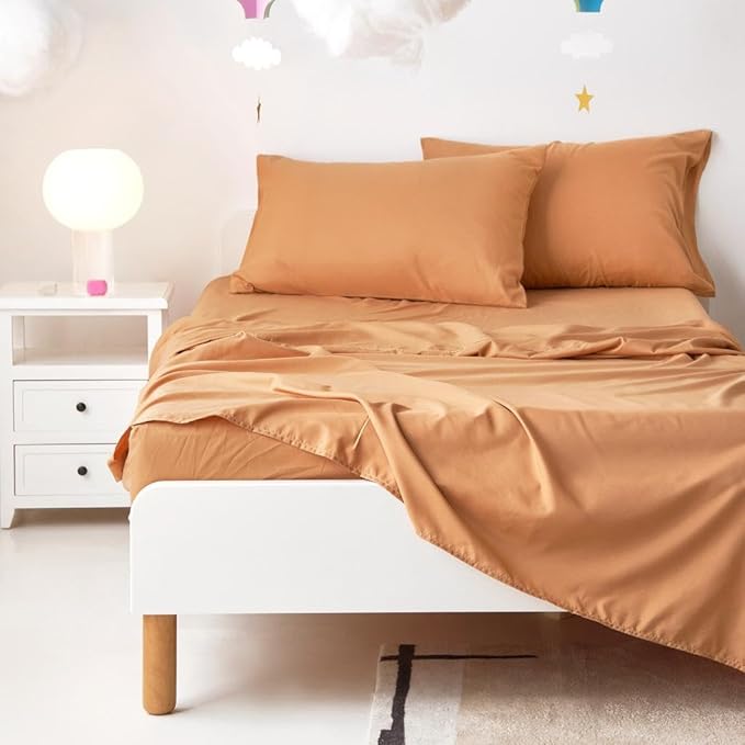 Wake In Cloud - Floral Bedding Set for Girls, Cute Colorful Botanical Flowers Patterned Soft Lightweight Comforter Set with Sheets, 7 Pieces Kids Bed in a Bag, Orange Cream, Full Size