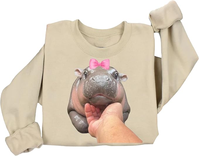 YOUNG GREEN Moo Deng Sweatshirt Moo Deng Bouncy Pig T-Shirt The Cute Baby Hippo Sweatshirt Gift For Moo Deng Lovers