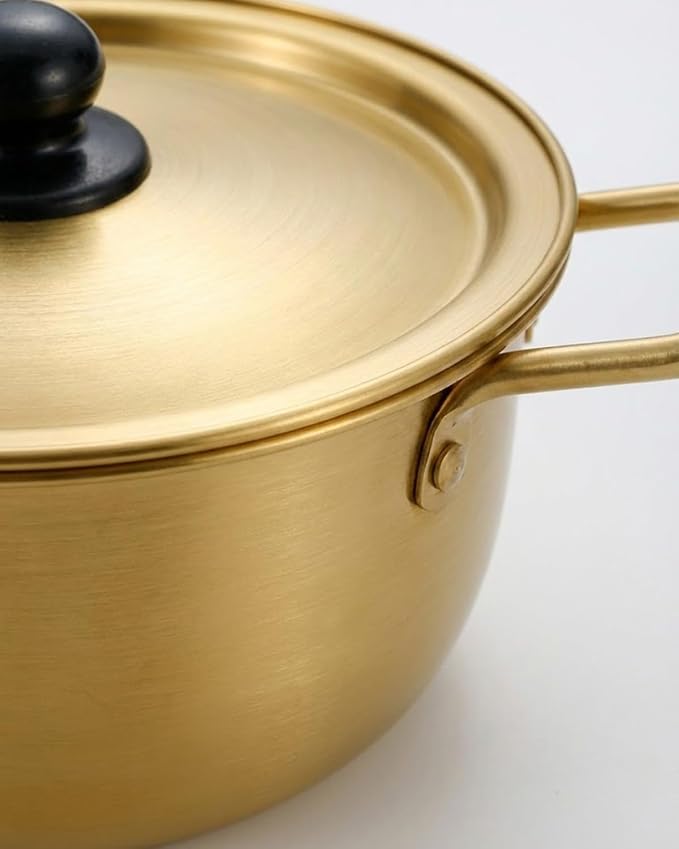 Korean Ramen Cooking Pot, Korean Noodle Pot Ramen Cooking Pots Instant Noodle Pots With Lid Spoon And Chopsticks (1pair) For Kitchen Cookware (8.8 x 3.4 Inches)