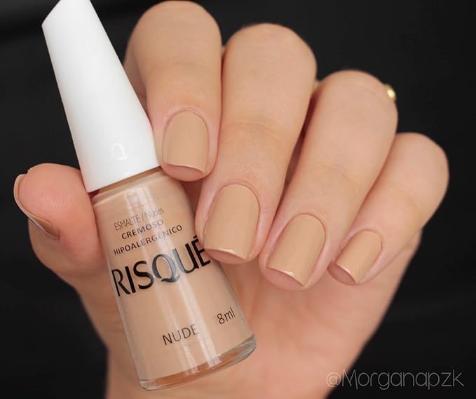Nail Polish Risque Nude | Esmalte de Unhas | Fast Dry, Hypoallergenic, Long-Lasting, Extra Sparkle, Made in Brazil | Nude, 0.3 oz, 8ml