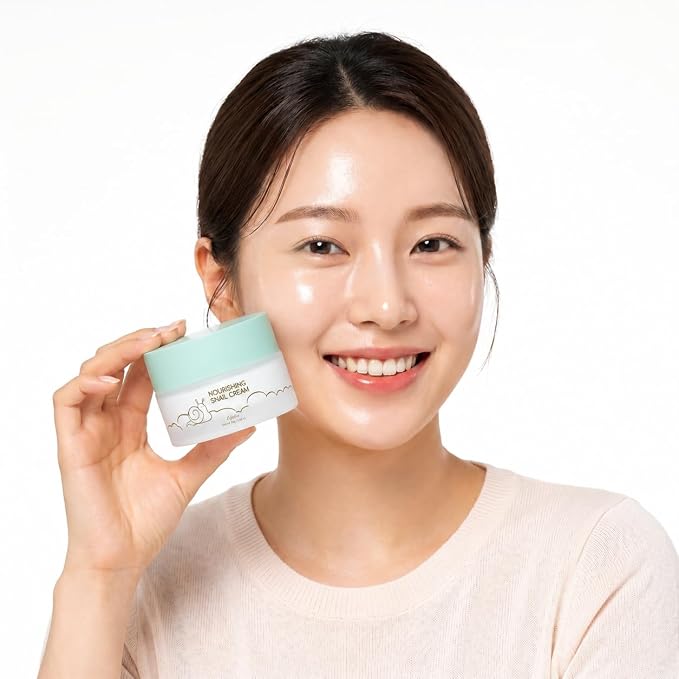 esfolio made in Korea Snail Nourishing Cream 2.82 Oz, Daily Facial Moisturizer with Snail Extract, Lightweight Face Cream for Soft and Comfortable Skin, Fast Absorbing Korean Skincare