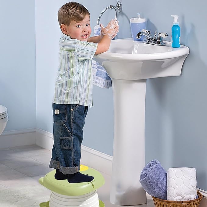 Travel Potty for Toddler,Foldable and Portable Toilet for Kids, Apply to Seat Emergency Toilet for Car, Camping, Outdoor, Indoor,Green