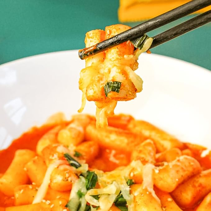 DONG WON Topokki with Cheese and Spicy Sauce, Korean Rice Cake Stick, Korean Street Food, 8.46 OZ (240 G) - 1 Pack