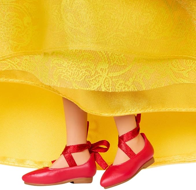 Mattel Disney Collector Snow White Collectible Fashion Doll in Signature Clothing Inspired by Disney Live Action Movie, Gifts for Kids and Collectors