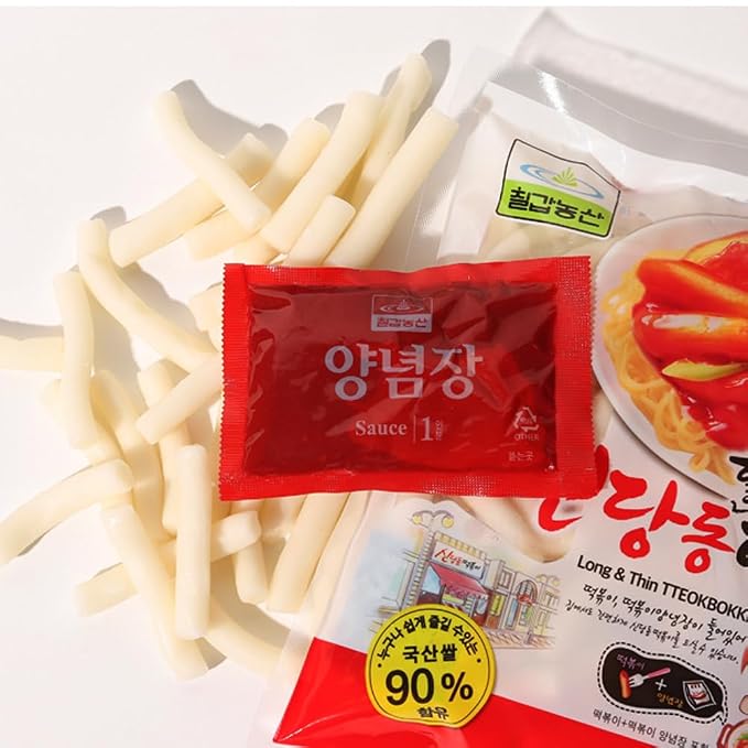 Spicy Korean StyleTteokbokki Korean Rice Cakes Long and Thin Tteokbokki with Sauce 400g