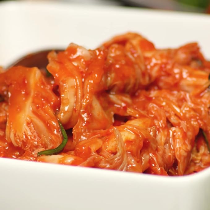 Wang Korean Canned Kimchi – Authentic Fermented Napa Cabbage with Gochugaru | Multi-Purpose Kimchi Rich in Probiotics | Spicy Korean Flavor | 5.64 oz, Pack of 1