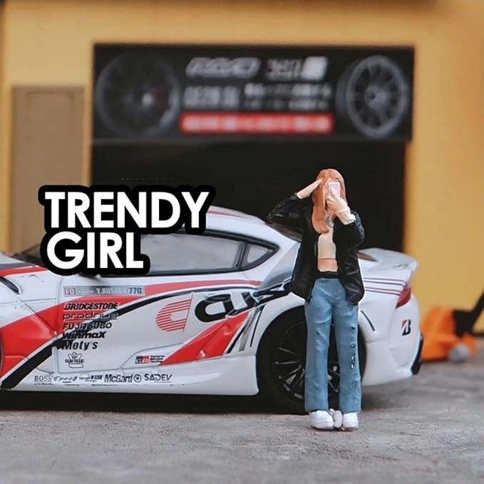 1:64 Scale Selfie Girl Miniature Figures - Realistic Garage Scene People for Model Car Displays, Diorama Props, and Photography