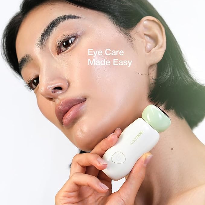 SKNBODY CryoReset™ Eye Duo System Cryotherapy Cooling + SonicTap™ Eye Wand and Eye Cream Set, Under Eye Massager with Gentle Vibration, Refreshes Tired Eyes and Helps Reduce Puffiness