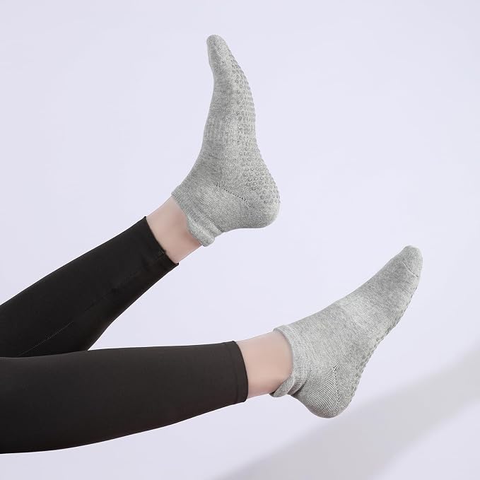 loudashuaiqi Grip Pilates Socks Non Slip Athletic Yoga Socks with Grips for Women Grippy socks for Hospital Workout Barre