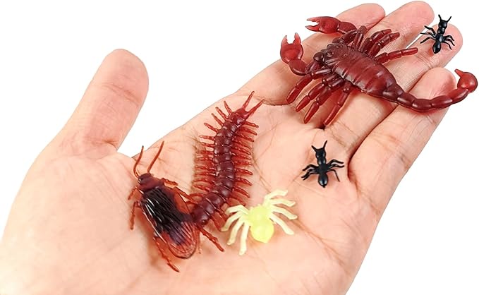 TIHOOD 225PCS Realistic Fake Bug Trick Joke Toys Cockroaches Spiders Centipedes Scorpions Worms Ants Flies Gecko for Halloween Party Fool's Day Decoration