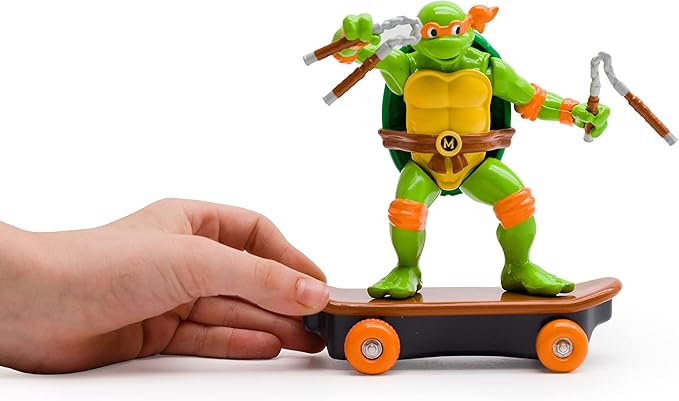 Teenage Mutant Ninja Turtles Sewer Shredders Classic Michelangelo – 5” Pull-Back Skate Toy on Wheels with Battle Action – Easter Birthday Gift for Boys Ages 3-8 – Collect All 4