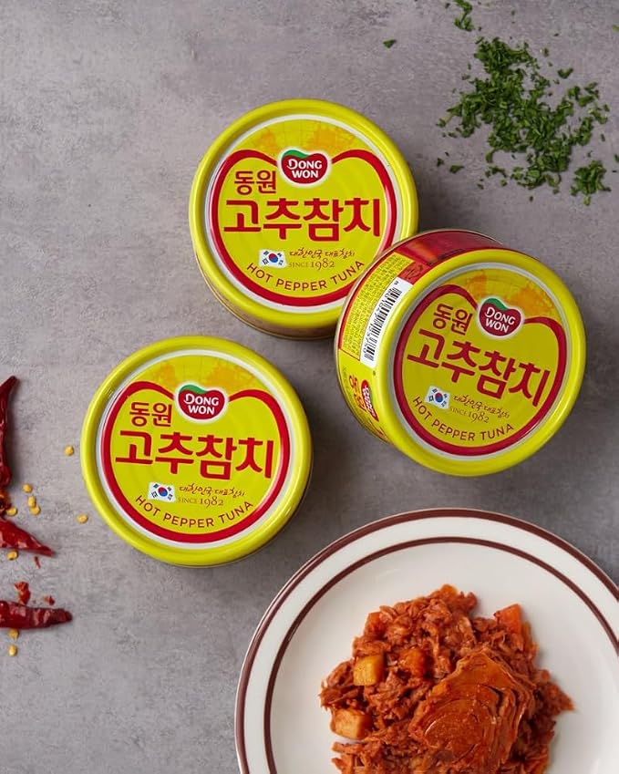 Dongwon Tuna in Hot Pepper Sauce with Vegetables, 150g (4 Pack)
