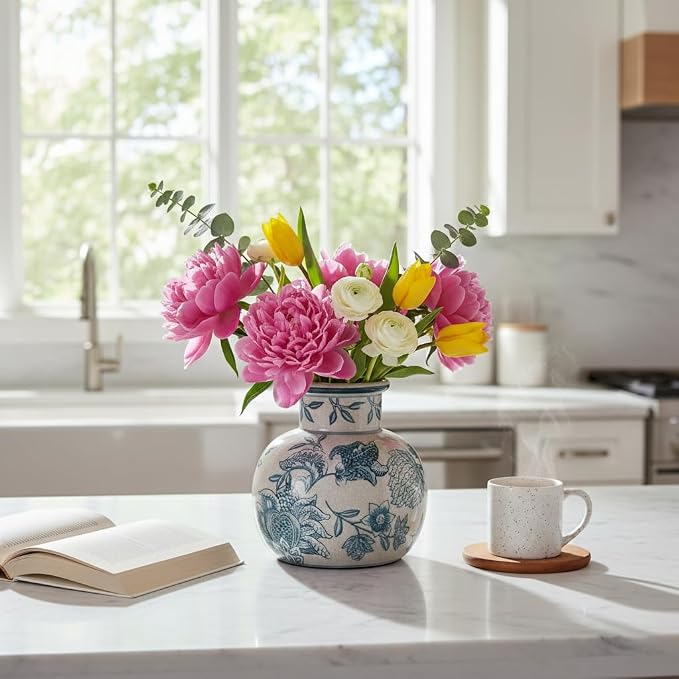 SIDUCAL Blue and White Vintage Vase | 6 Inch Ceramic Chinoiserie Floral | Retro Ice Cracked Blue and White Porcelain Vase for Table, Living Room, Bathroom Decoration, Wedding, Shelf Decor, Mantel