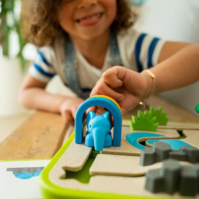 SmartGames Safari Park Jr. Preschool Puzzle Game with 60 Challenges for Ages 3 and Up
