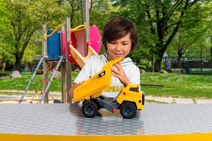 CAT Construction Toys, Power Haulers 2.0 Dump Truck, Realistic Lights and Sounds, Motion Drive Technology, Working Features, & Realistic Construction Experience.