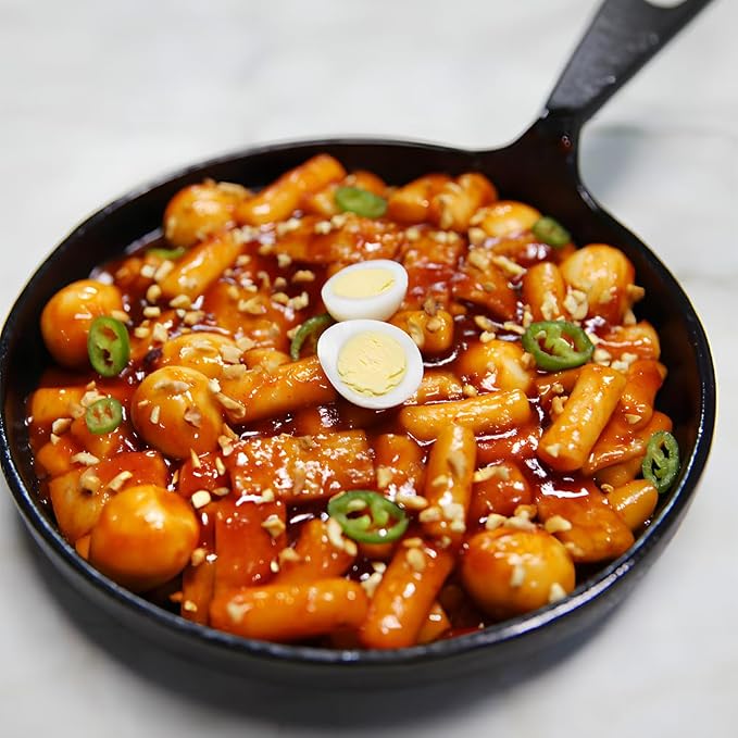 [Dongwon] Intense Fiery Hot Spicy Korean Rice Cake Topokki | Popular Korean Street Food | Easy to Prepare | Bold and Flavorful Chewy Snack for Spice Enthusiasts (1 Bowl)