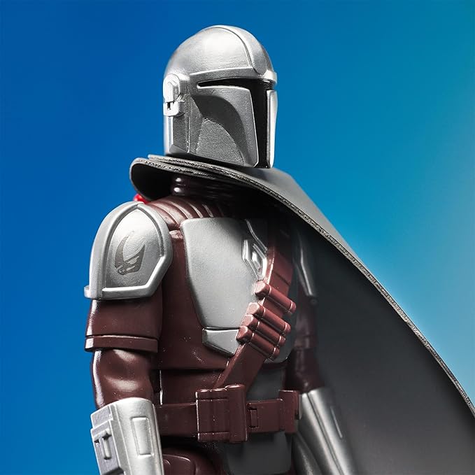 Diamond Select Toys Star Wars: The Mandalorian: Beskar Armor Jumbo Action Figure, Multicolor