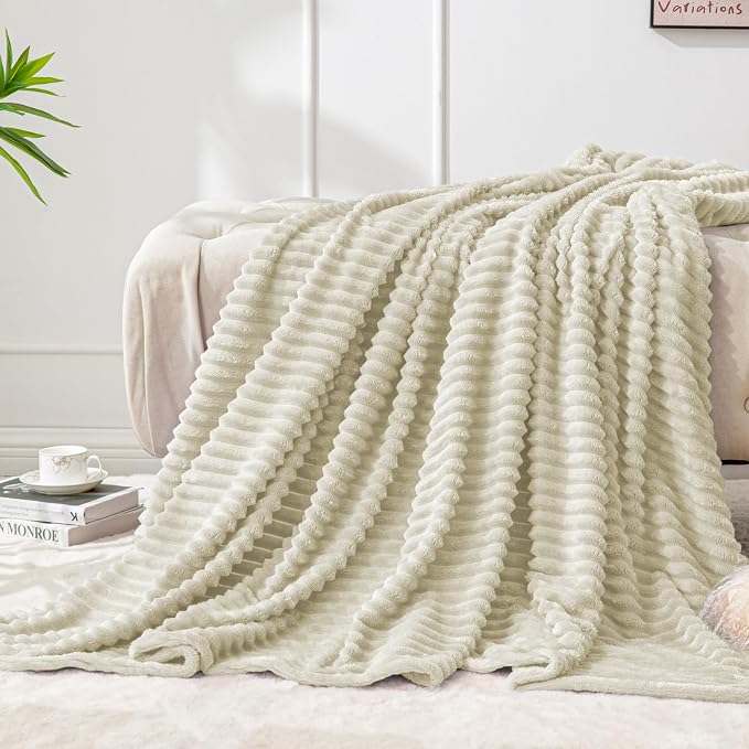 BEDELITE 3D Ribbed Jacquard Beige Fleece Twin Blanket for Bed, 60x80 Inch | Soft Warm Decorative Fluffy Blanket, Cozy Plush Lightweight Fuzzy Throw Blanket for Couch Sofa Room Decor, Gift for Women
