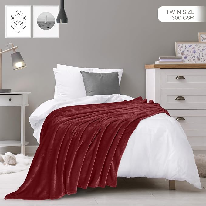 Utopia Bedding Soft Fleece Bed Blanket Twin Size Burgundy (60x80 Inch) | Microfiber Plush Warm Lightweight Breathable Cozy Blanket Anti-Static, All Season Use, Gift for Women and Men