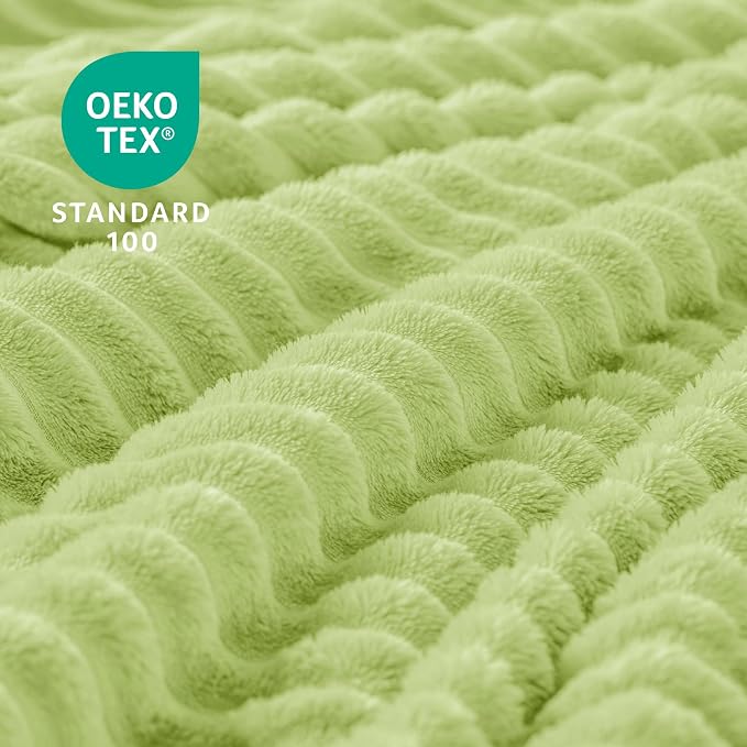 BEDELITE Ribbed Jacquard Cream Lime Fleece Twin Blanket for Bed, 60x80 Inch | Soft Warm Decorative Fluffy Blanket, Cozy Plush Lightweight Fuzzy Throw Blanket for Couch Sofa Room Decor, Gift for Women