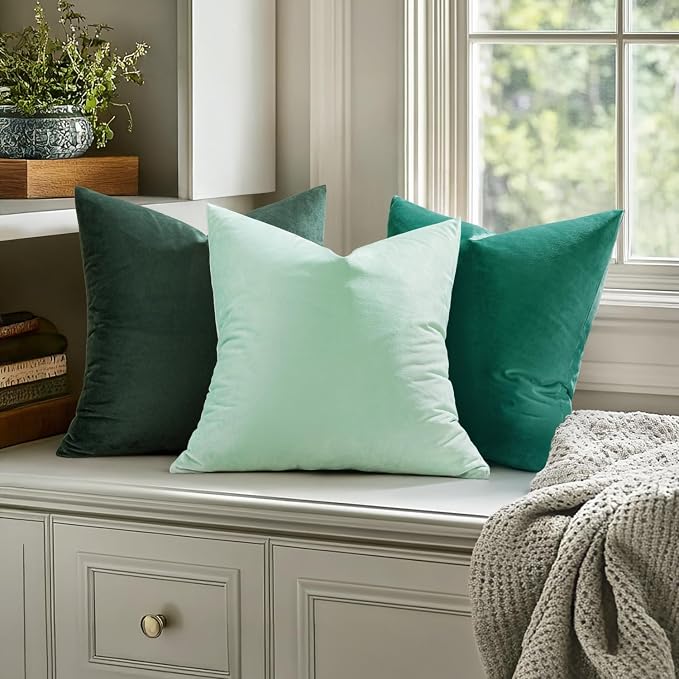 MIULEE Velvet Throw Pillow Covers 20x20 Inch Pack of 2 Green | Soft Solid Decorative Pillow Covers, Modern Luxury Home Decor, for Couch Chair Sofa Bedroom Livingroom