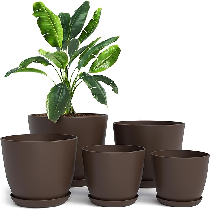 Plant Pots Indoor with Drainage, 5 Pack Multi-Size Planters Set, Brown | Drainage holes included Multiple sizes 7/6.6/6/5.3/4.8 In Indoor plants and flowers Durable plastic construction