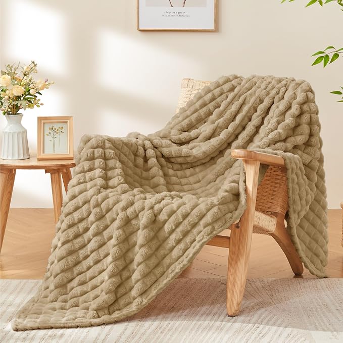 BEDELITE 3D Checked Camel Fleece Throw Blanket for Couch, 50x60 Inches | Soft Warm Fuzzy Fluffy Blanket for Bed Sofa, Lightweight Plush Cozy Blankets for Home Room Decor, Gift for Women, All Season