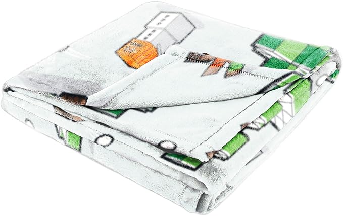Jay Franco Kids Christmas Plush Throw Blanket – 50x70 Inches Soft & Cozy Fleece Throw for Holiday Bedroom & Couch Décor, Official Licensed Product, Green - Minecraft