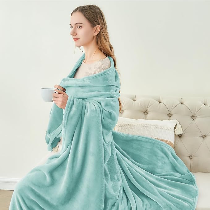BEDELITE Fleece Blanket Soft Plush Twin Size Blanket Haze Blue 60"x80" | Ultra Soft Fleece, Plush Microfiber, Lightweight Warmth, All Season Comfort, Fade Resistant, Machine Washable, Couch Sofa Bed