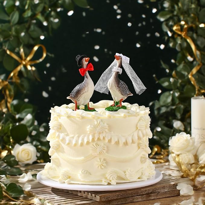 Honeydak Goose Couple Wedding Cake Topper Handmade Goose Figurines Animals Figures Decoration for Wedding Cake Ornament, Bride & Groom Engagement Anniversary, Funny Couple Statue (Stylish)
