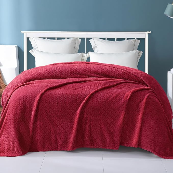 Exclusivo Mezcla Soft Fleece Bed Blanket Twin Size, 60”x80”, Deep Red | Cozy Fluffy Lightweight Blankets for Summer, Decorative Plush Flannel Throws for Living room, Bedroom with Leaves Pattern