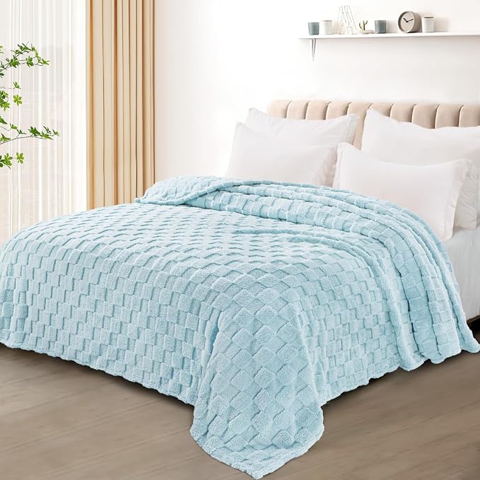 Exclusivo Mezcla 3D Checkered Fleece Twin Blanket for Bed, LCE Blue | Super Soft and Cozy Fluffy Bed Blanket, Cute Fuzzy Blanket for Teens Back to School, Dorm Essentials, All Season, 60"x80"