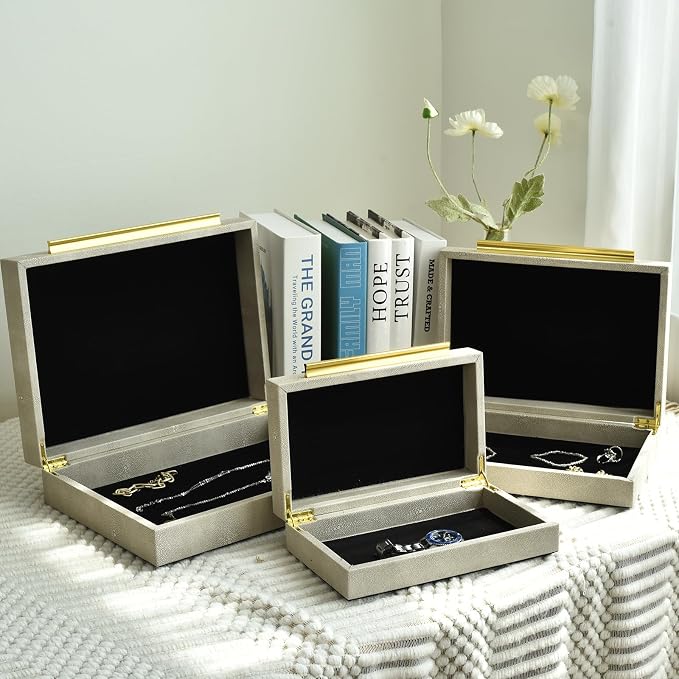 DECOR4SEASON Faux Shagreen Decorative Stackable Storage Boxes – Set of 3 | Jewelry Organizers with Gold Metal Handles & Velvet Lining, Modern Ivory White Box for Vanity, Entryway & Coffee Table Décor