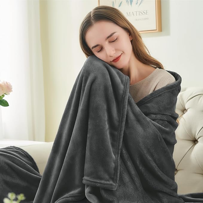 BEDELITE Fleece Blanket Soft Plush Throw for Couch Charcoal Grey 50"x70" | Ultra Soft Fleece, Plush Microfiber, Lightweight Warmth, All Season Comfort, Fade Resistant, Machine Washable, Couch Sofa Bed