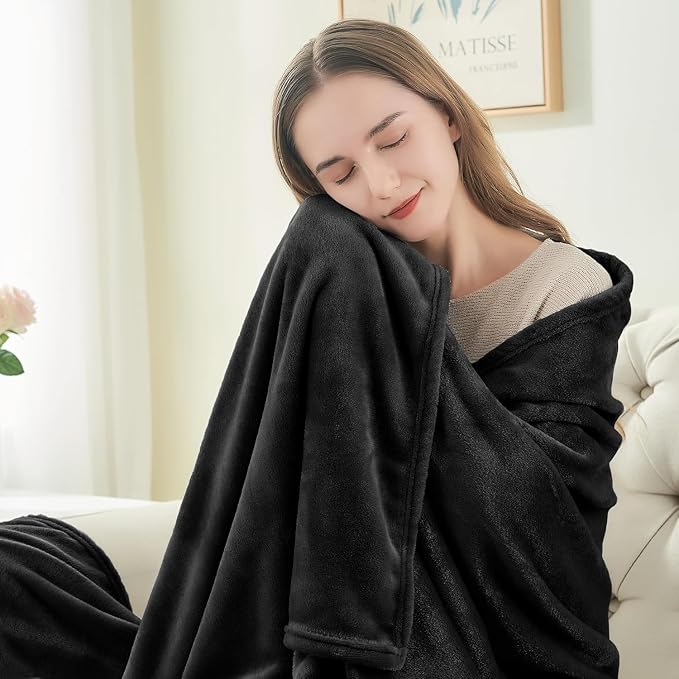 BEDELITE Fleece Blanket Soft Plush Throw for Couch Black 50"x70" | Ultra Soft Fleece, Plush Microfiber, Lightweight Warmth, All Season Comfort, Fade Resistant, Machine Washable, Couch Sofa Bed