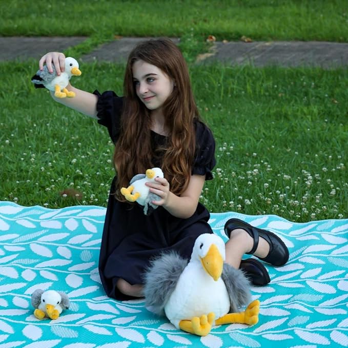 MaoGoLan 4Pcs Big Seagull Stuffed Animal with Babies Inside,17.7" Mama Seagull Plush with Three Adorable Baby Seagull Plushies for Small Hand,Beach Plush Lover Gift for Kids,Boys,Girls