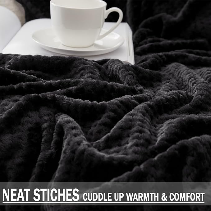 Exclusivo Mezcla Large Waffle Fleece Throw Blanket for Couch, Black | Lightweight Soft Blanket for Sofa, Bed, Living Room, Plush Fluffy Throw for Home Decor, Travel, All Season, 50x70 Inches