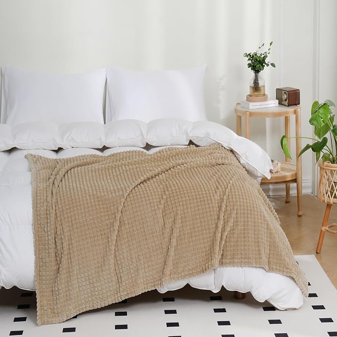 Puncuntex Fleece Throw Blanket Khaki 60"×80" with Square Grid Design | Super Soft Plush Cozy Flannel Throw Blanket Luxury for Couch Sofa Chair