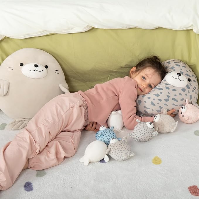 MaoGoLan Chubby Blob Seal Pillow Plush,20" Giant Seal Stuffed Animals with 4 Babies Inside,Ultra Soft Stuffed Throw Pillow for Kids,Girls,Boys