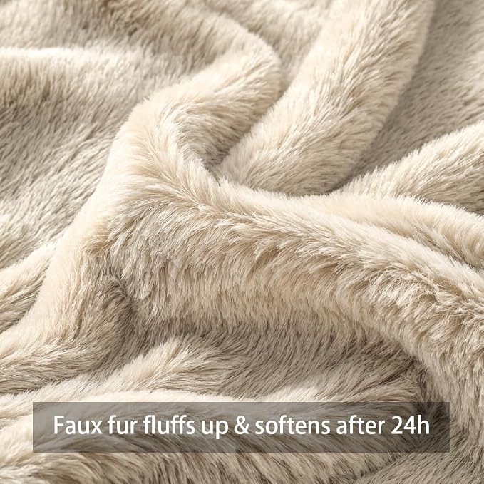 Fall Pumpkins Decorative Pillow Covers 20x20 Set of 2, Beige Soft Plush Faux Fur Wool Farmhouse Throw Cushion Cases for Autumn Thanksgiving Holiday Home Decorations
